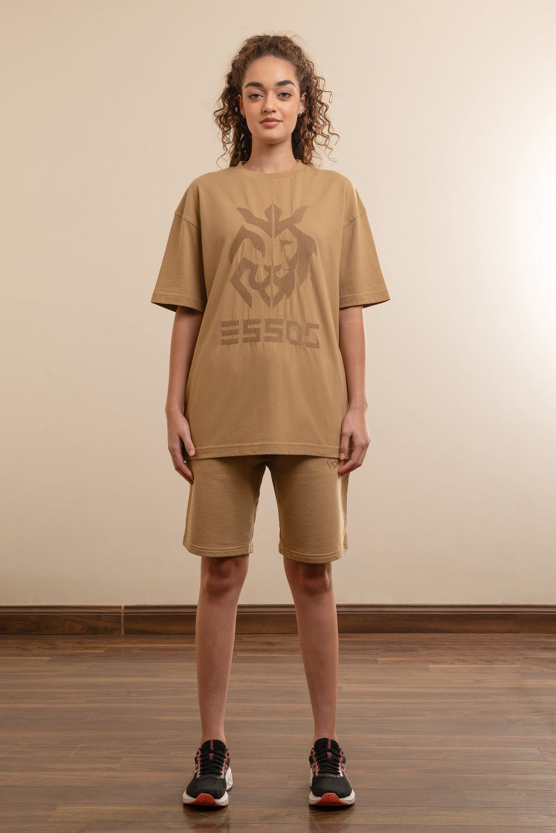 How to Make an Oversized Tee Look Intentional